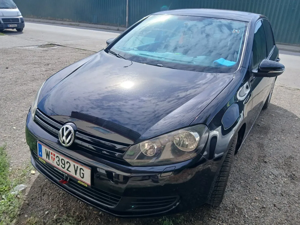 Volkswagen Golf 2011 photo 2