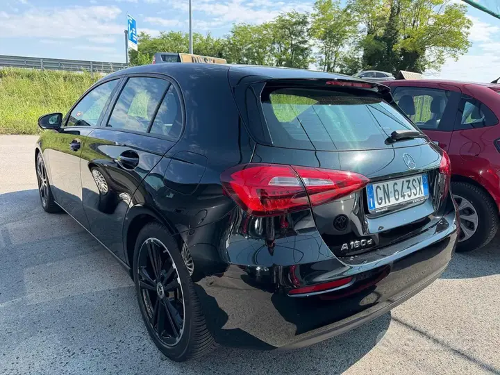 Mercedes-Benz A 180 2018 photo 4