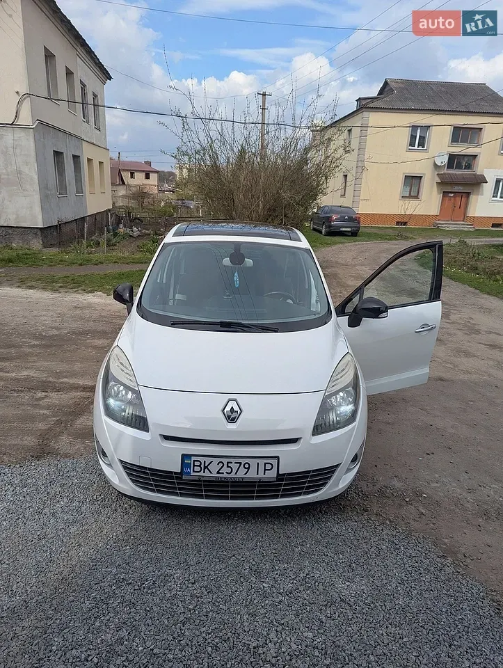 Renault Grand Scenic 2011 photo 3