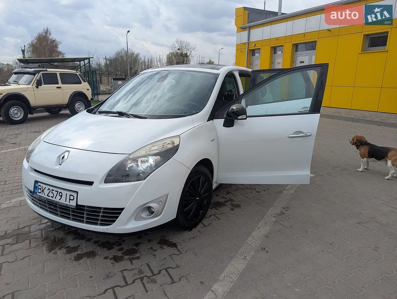 Renault Grand Scenic 2011 photo 2
