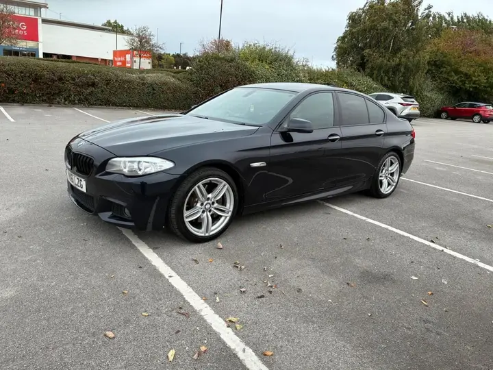 BMW 5 Series 2011 photo 4