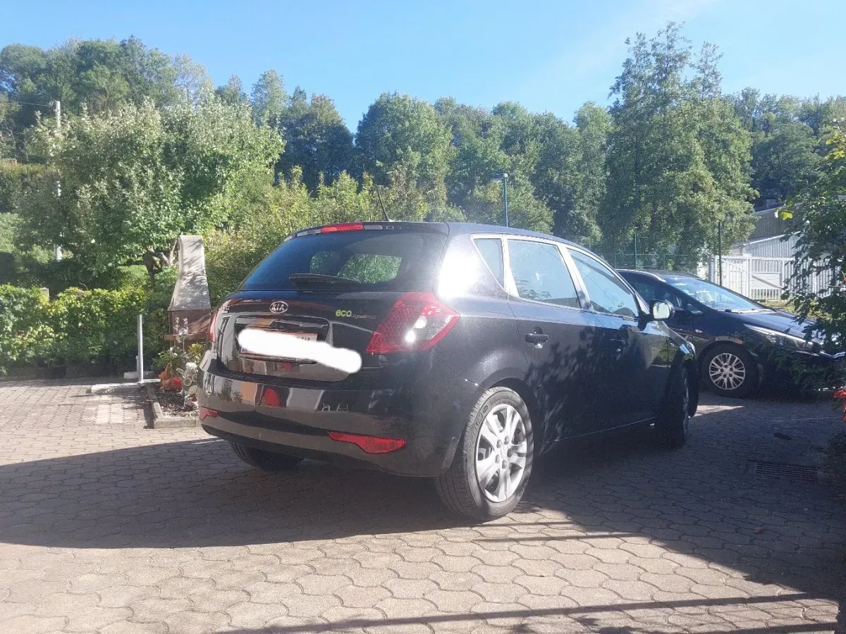Kia Ceed 2012 photo 2