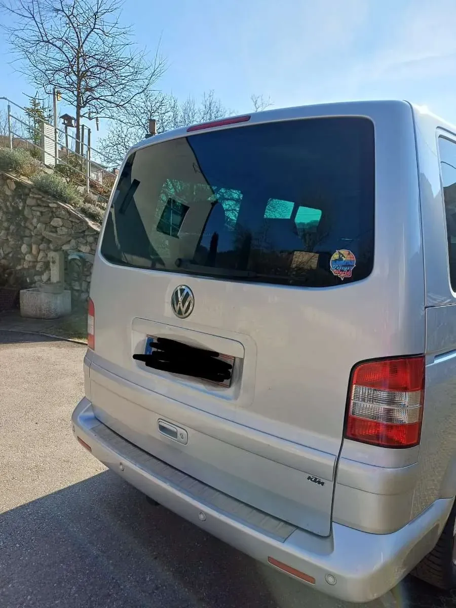 Volkswagen T5 2009 photo 2
