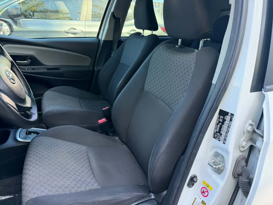 Toyota Yaris 2015 photo 4
