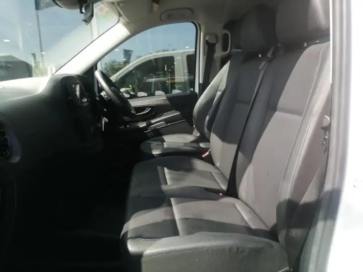 Mercedes-Benz Vito 2024 photo 5