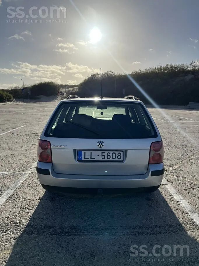 Volkswagen Passat 2003 photo 4