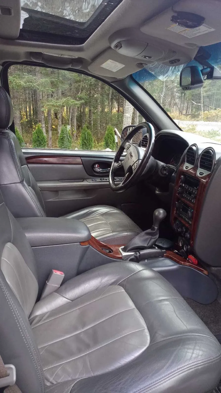 GMC Envoy 2003 photo 5