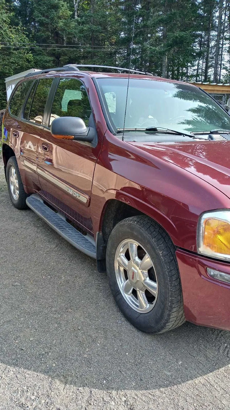 GMC Envoy 2003 photo 2