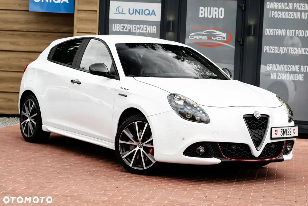 Alfa Romeo Giulietta 2016 photo 2