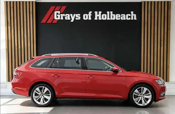 Skoda Superb 2019 photo 4