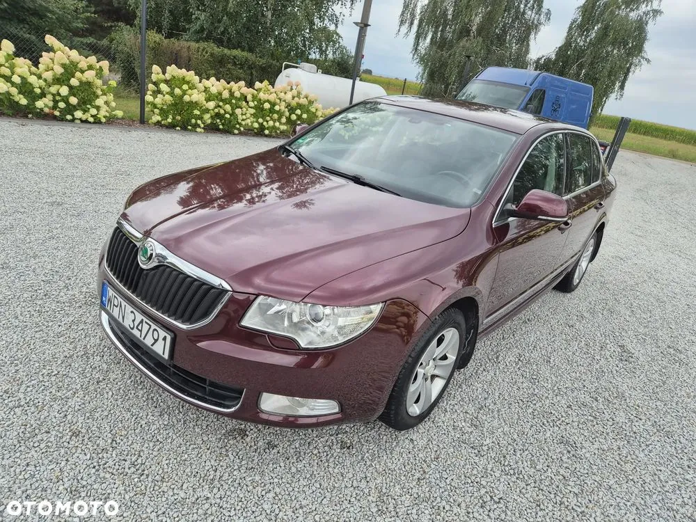 Skoda Superb 2009 photo 3