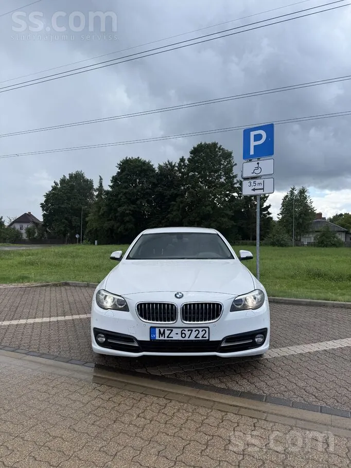 BMW 520 2013 photo 2