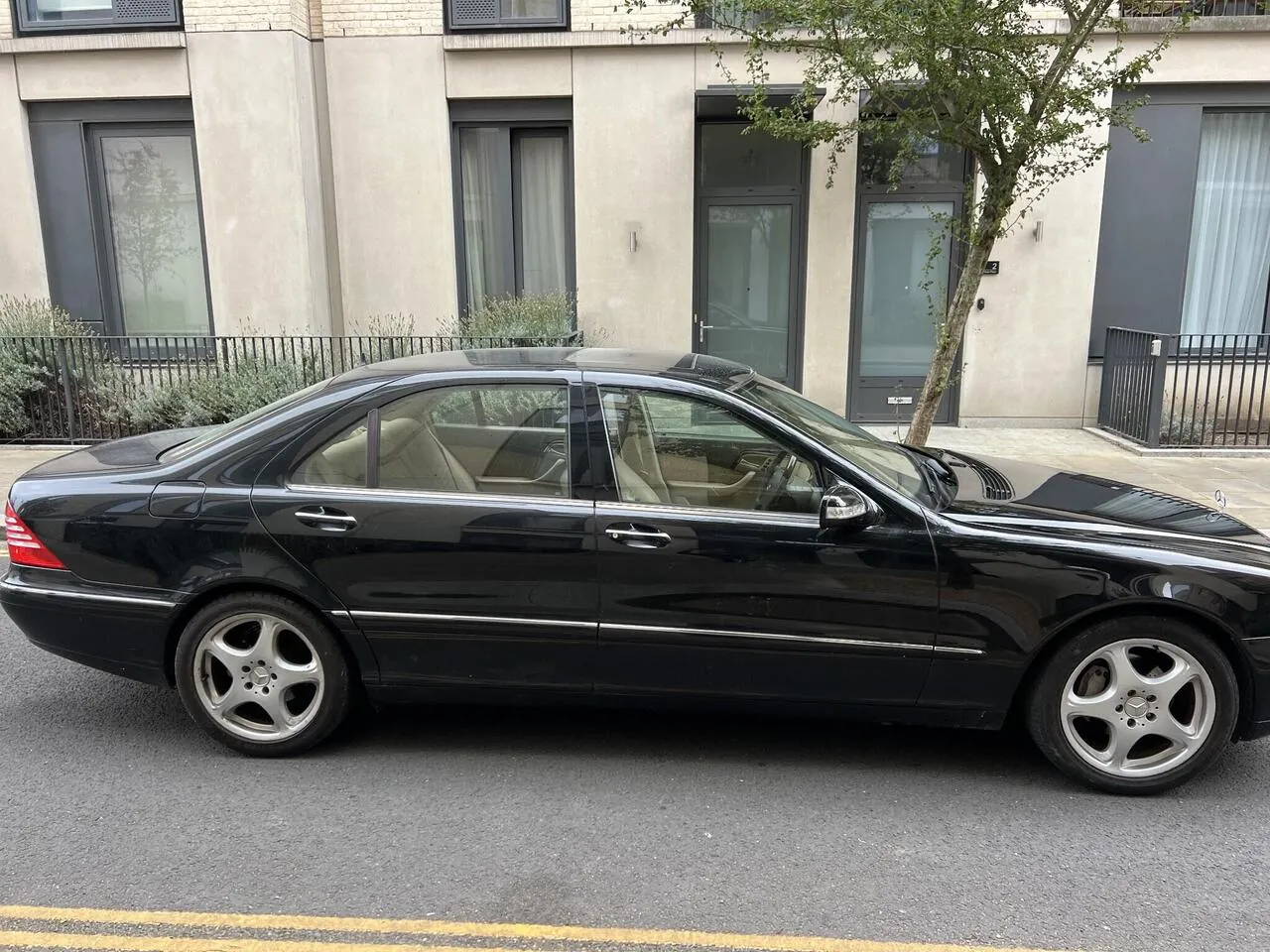 Mercedes-Benz S-Class 2005 photo 4