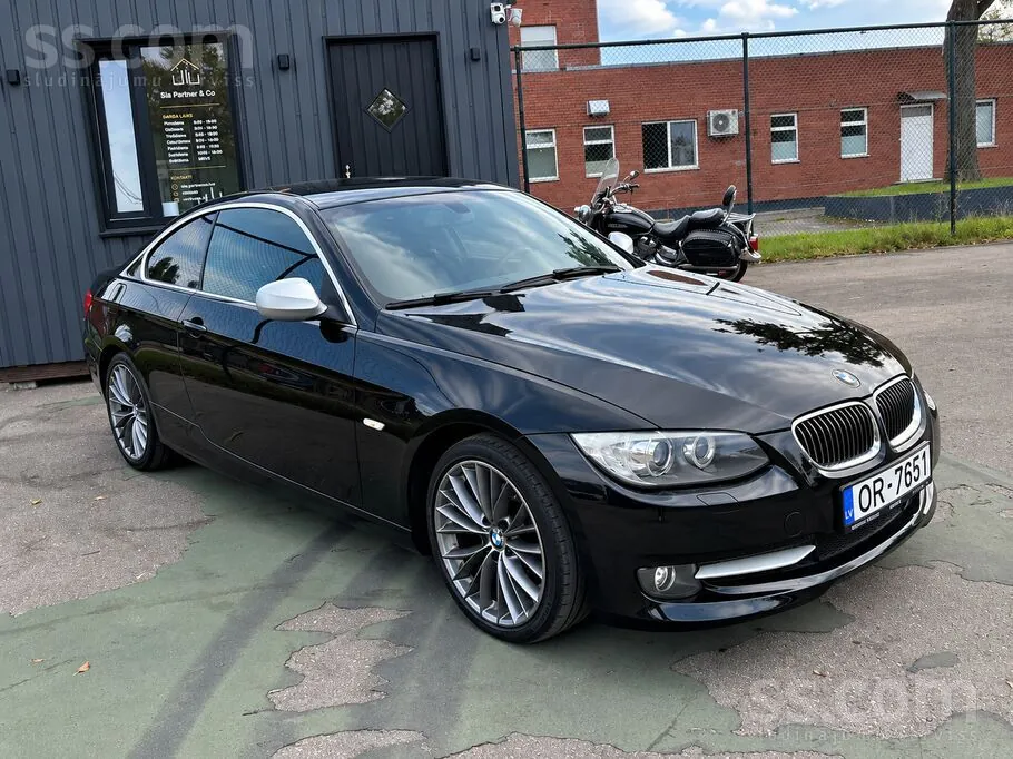 BMW 320 2012 photo 3
