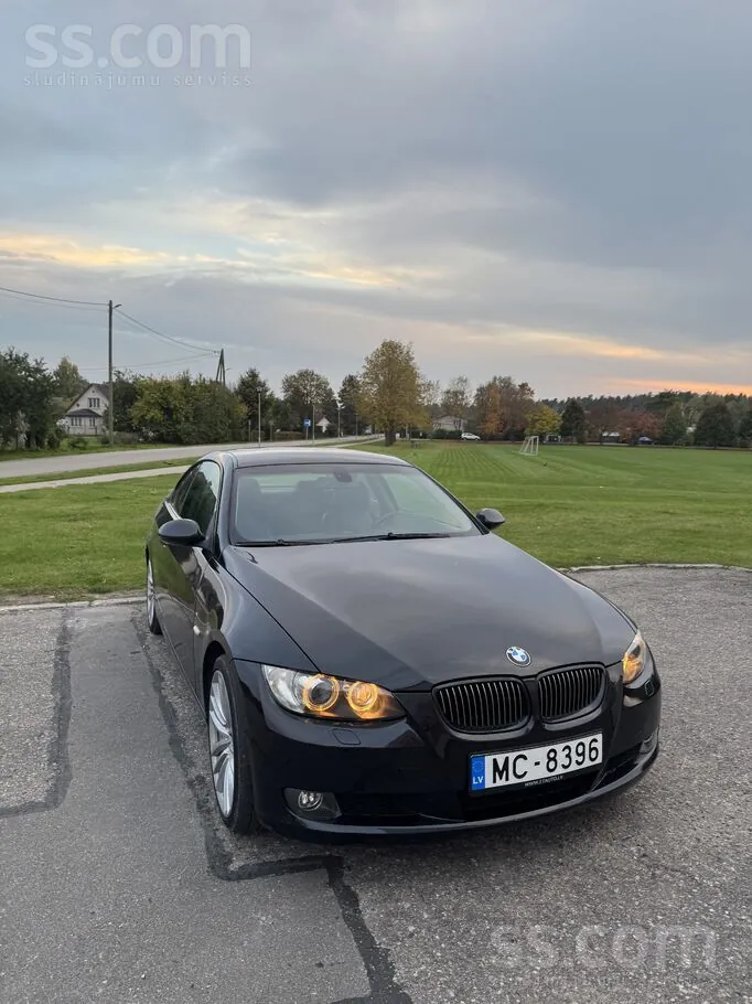 BMW 330 2006 photo 2