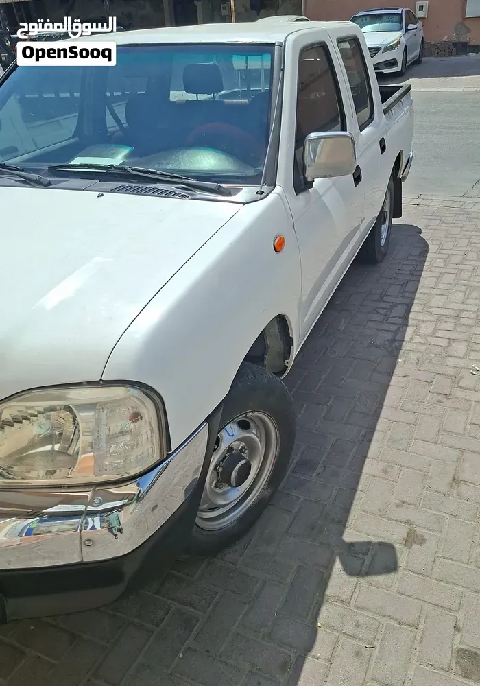 Nissan Other 2012 photo 2