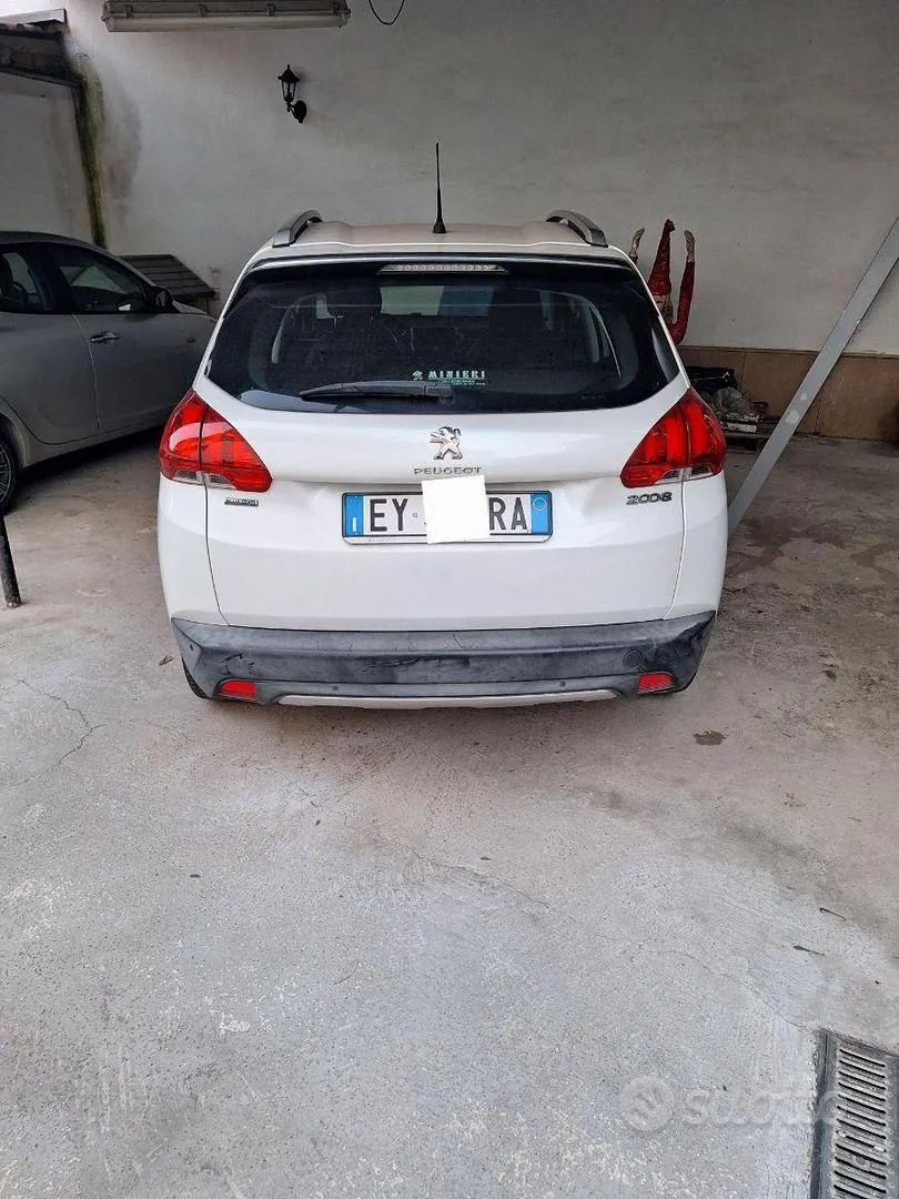 Peugeot 2008 2015 photo 2