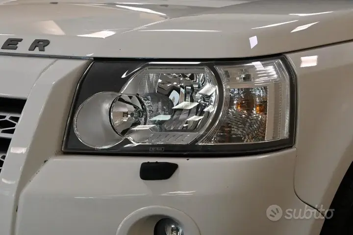 Land Rover Freelander 2008 photo 3