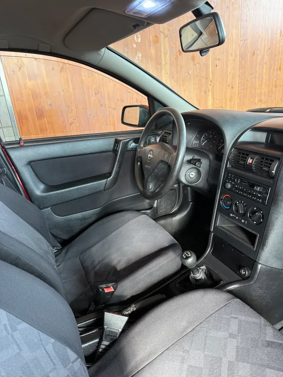 Opel Astra 2000 photo 3