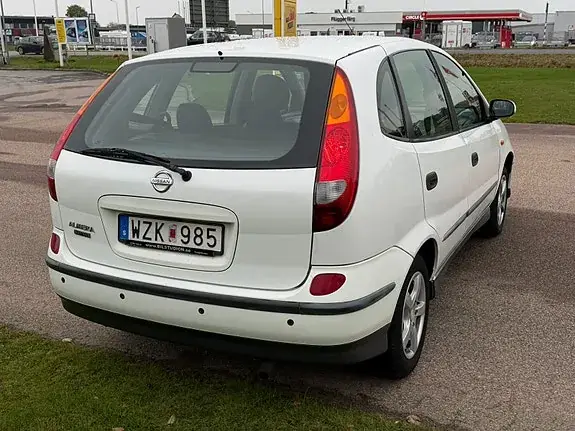 Nissan Almera Tino 2005 photo 5