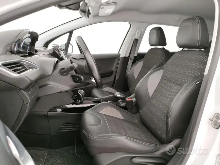 Peugeot 2008 2019 photo 5