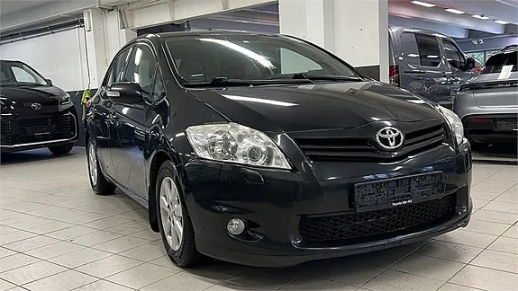 Toyota Auris 2012 photo 4