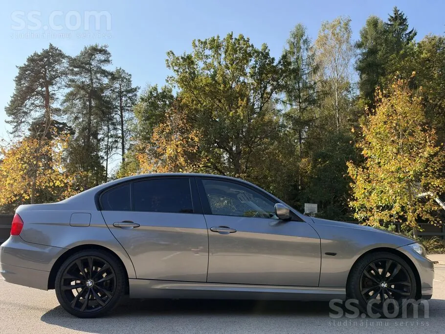 BMW 320 2011 photo 5