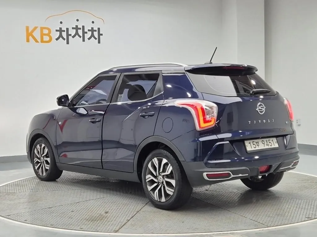 KG Mobility Tivoli 2019 photo 2