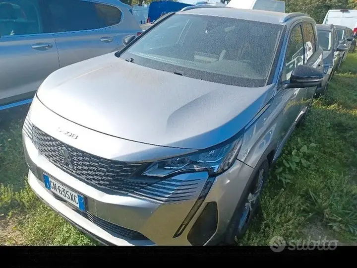 Peugeot 5008 2023 photo 2