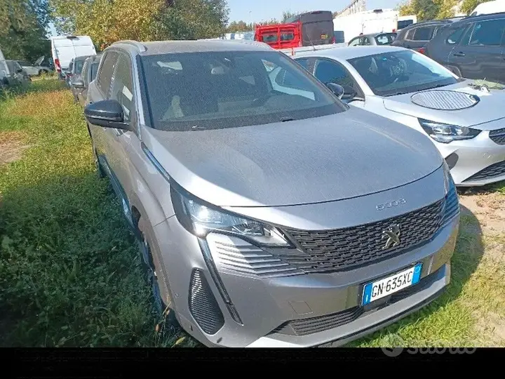 Peugeot 5008 2023 photo 3
