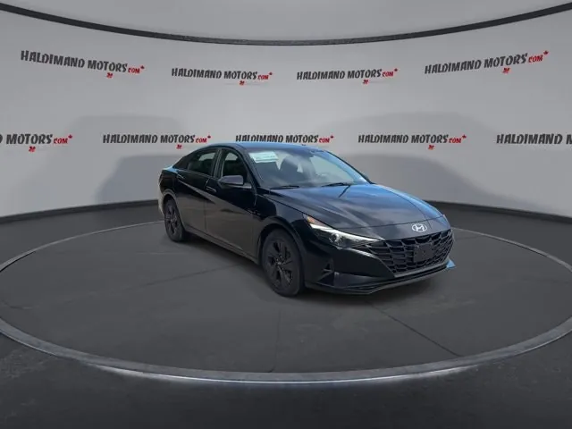 Hyundai Elantra 2022 photo 2