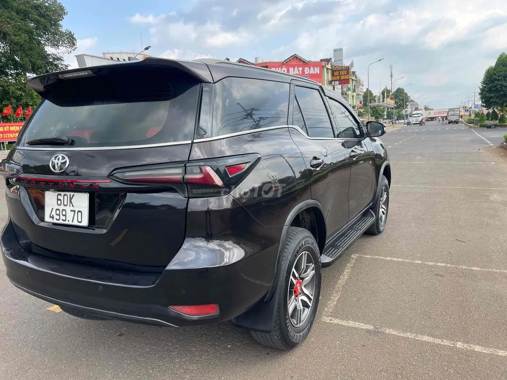 Toyota Fortuner 2017 photo 3