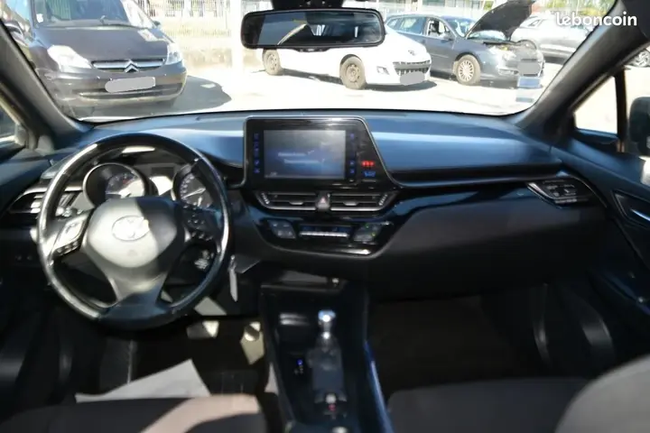 Toyota C-Hr 2017 photo 3