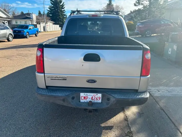 Ford Explorer Sport Trac 2004 photo 5