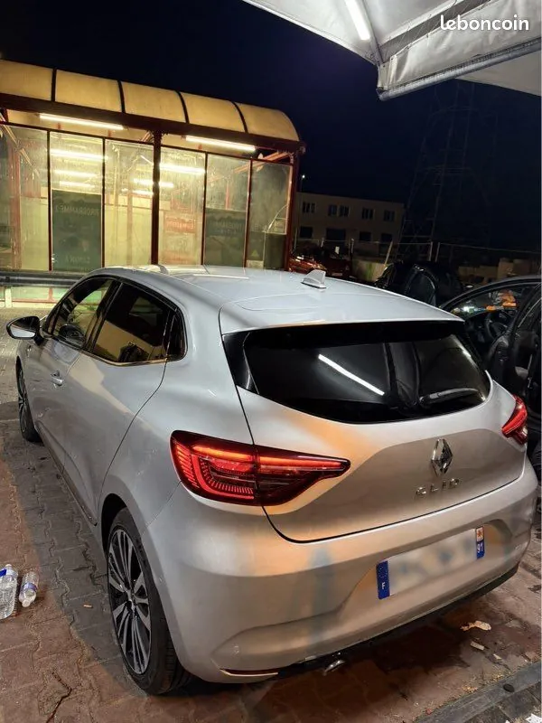Renault Clio 2019 photo 2