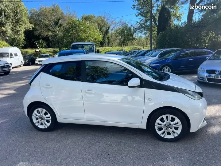 Toyota Aygo 2015 photo 3