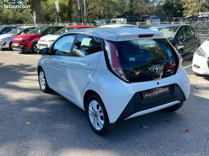 Toyota Aygo 2015 photo 5
