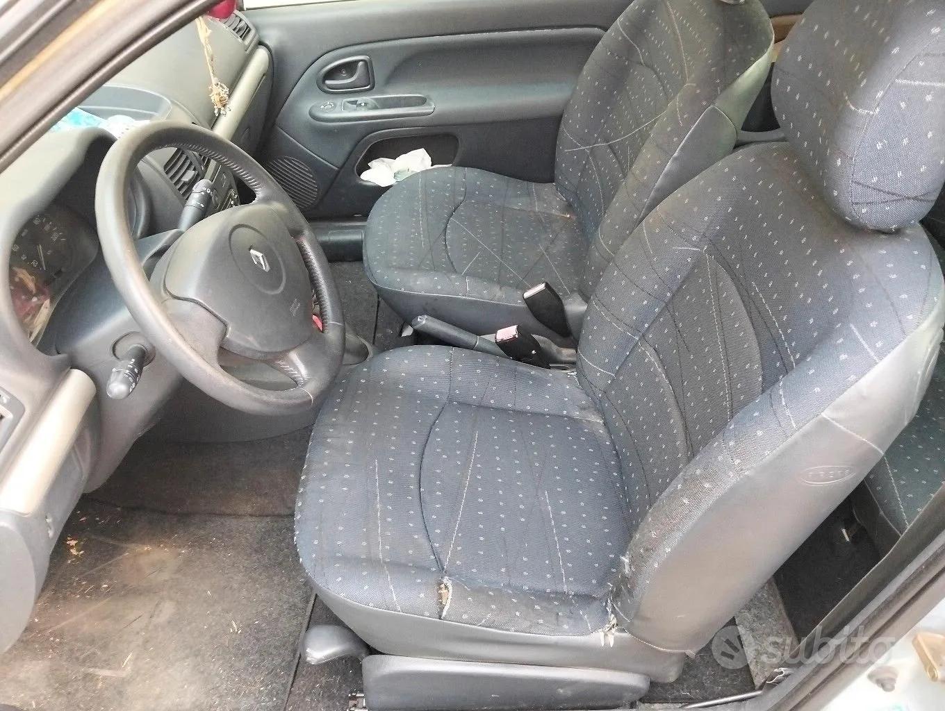 Renault Clio 2003 photo 4