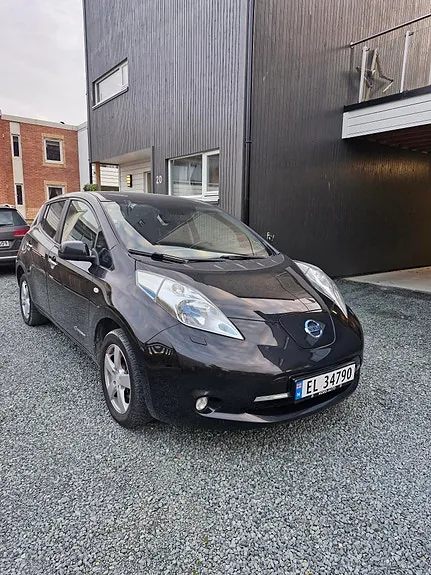 Nissan Leaf 2014 photo 2