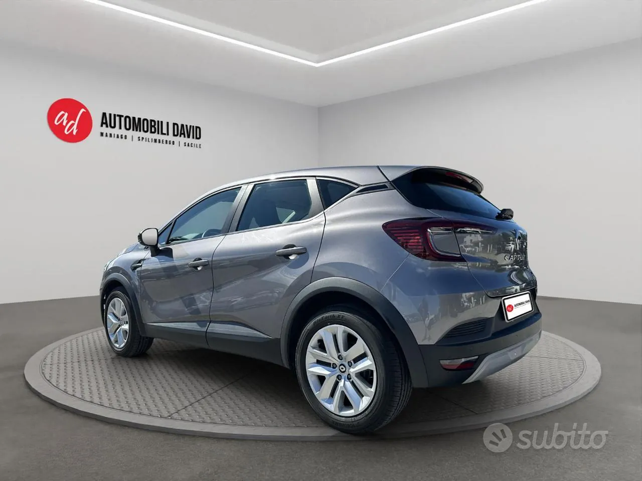 Renault Captur 2023 photo 3