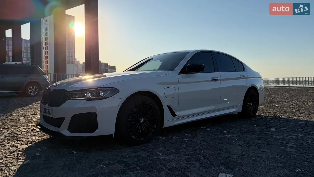 BMW 5 Series 2018 photo 3