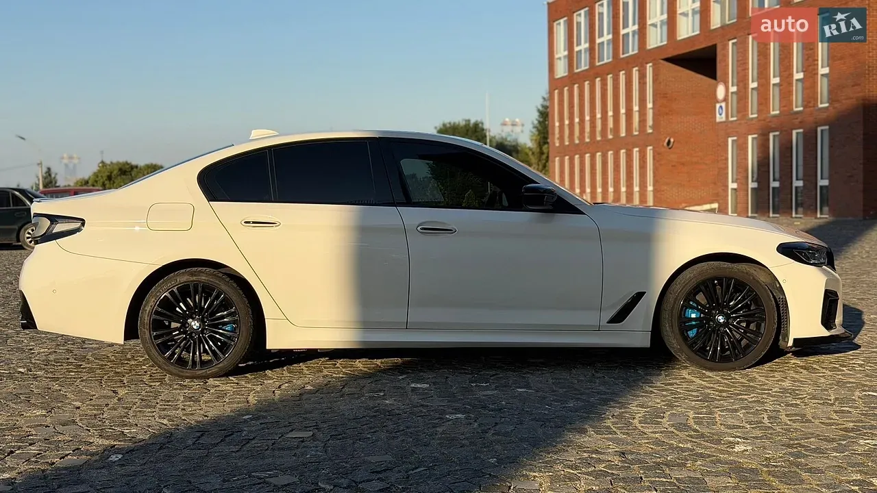 BMW 5 Series 2018 photo 4