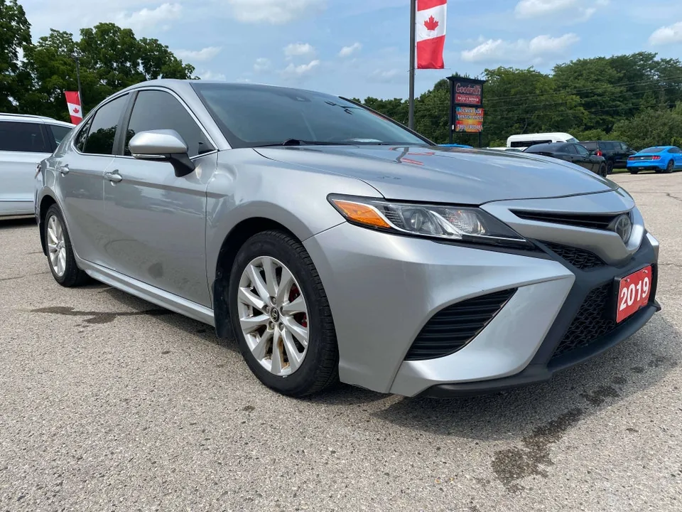 Toyota Camry 2019 photo 3