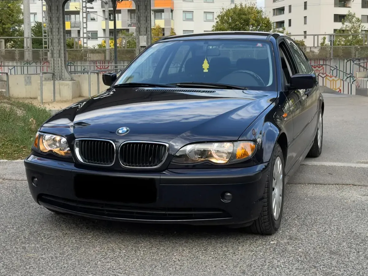 BMW 3 Series 2004 photo 3