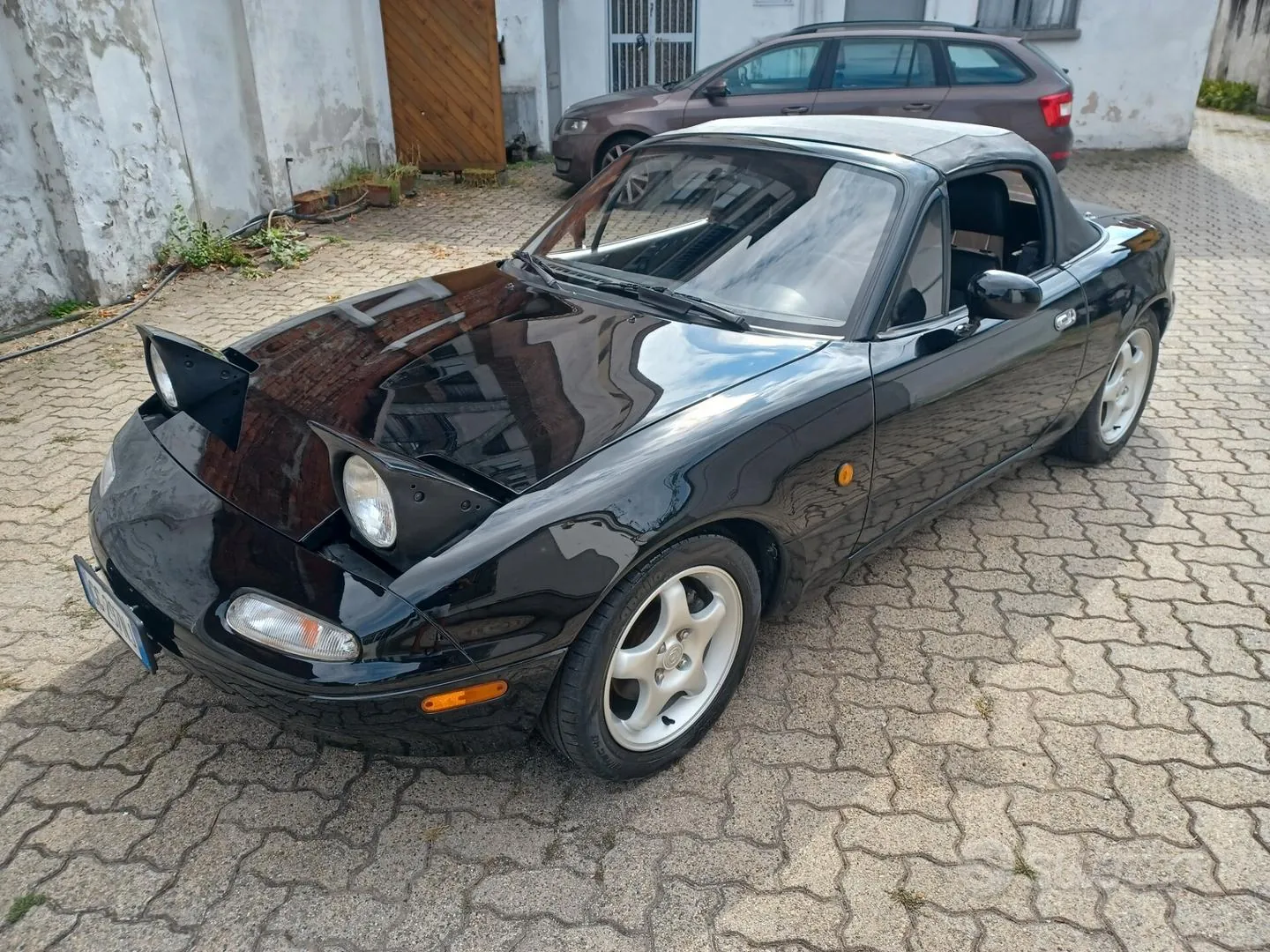 Mazda Mx-5 1997 photo 2