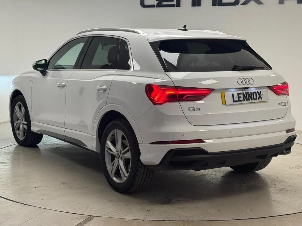 Audi Q3 2024 photo 3