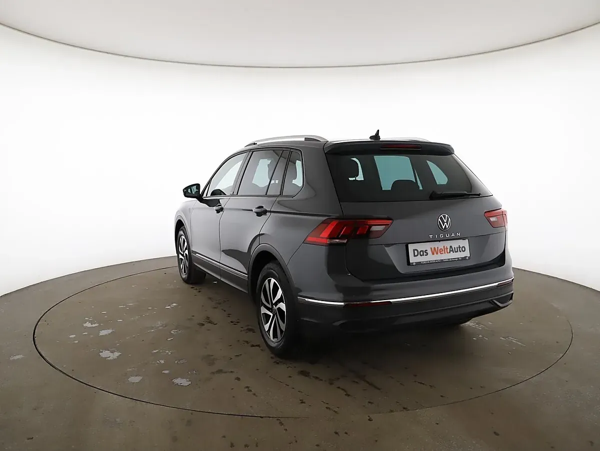Volkswagen Tiguan 2023 photo 2