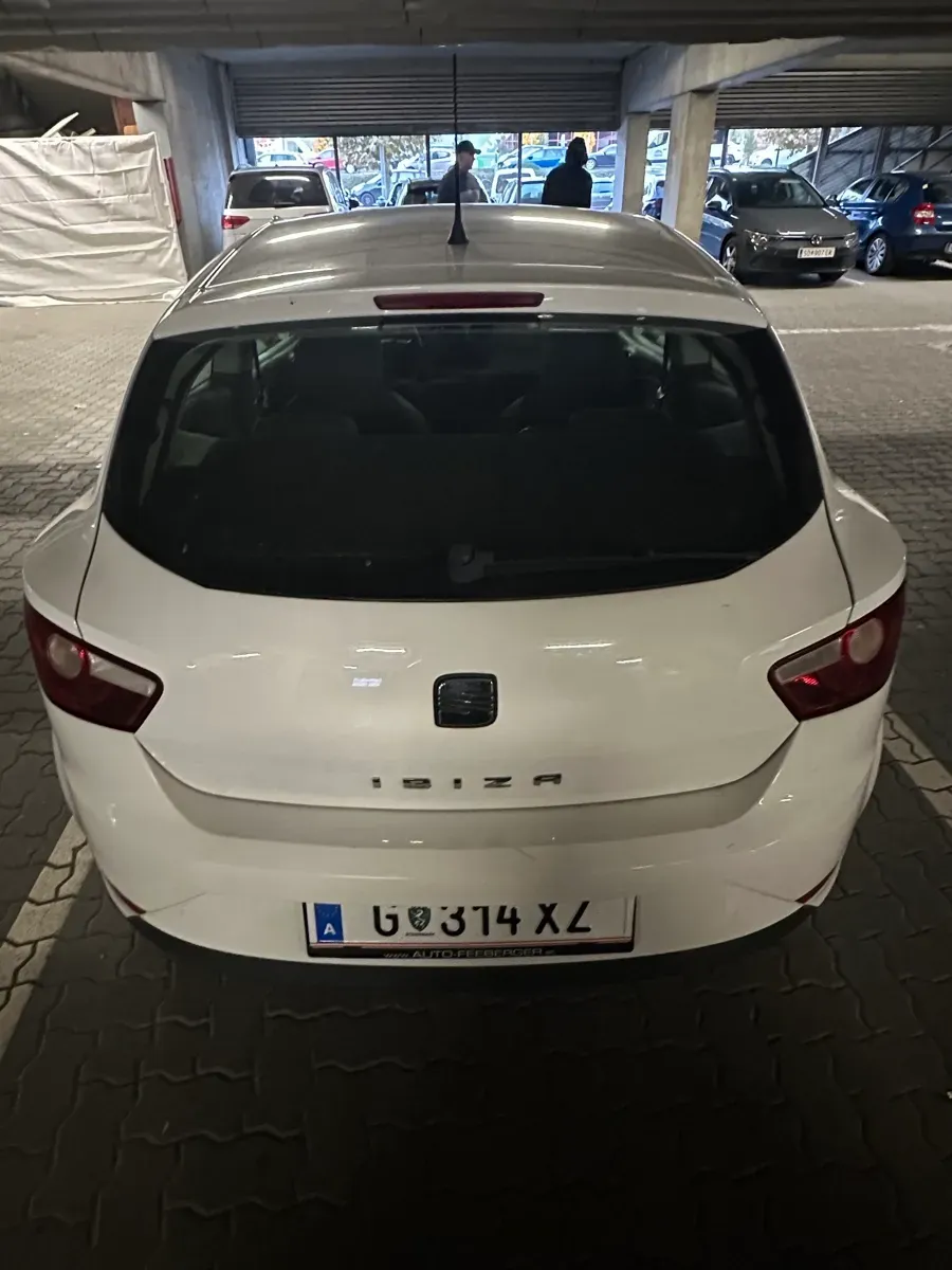 Seat Ibiza 2012 photo 3