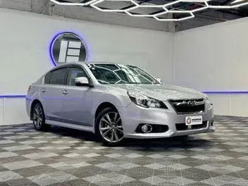 Subaru Legacy 2013 photo 2