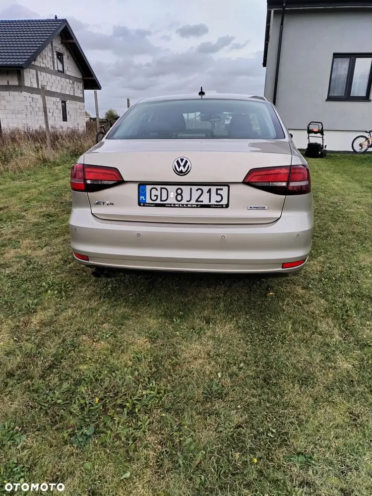Volkswagen Jetta 2015 photo 4
